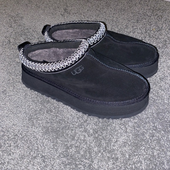 Ugg platform tasmans - Picture 1 of 3